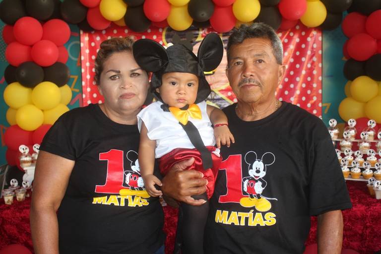 Al estilo de 'Mickey Mouse' festeja su gran día el pequeño Matthías. - El Sol de Sinaloa | Noticias Locales, Policiacas, sobre México, el Mundo